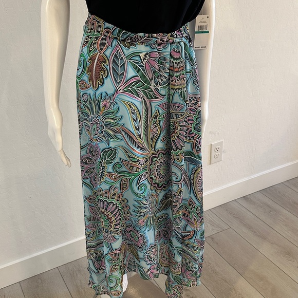 SLNY Asymmetrical Dress in Black and Teal - Picture 3 of 7